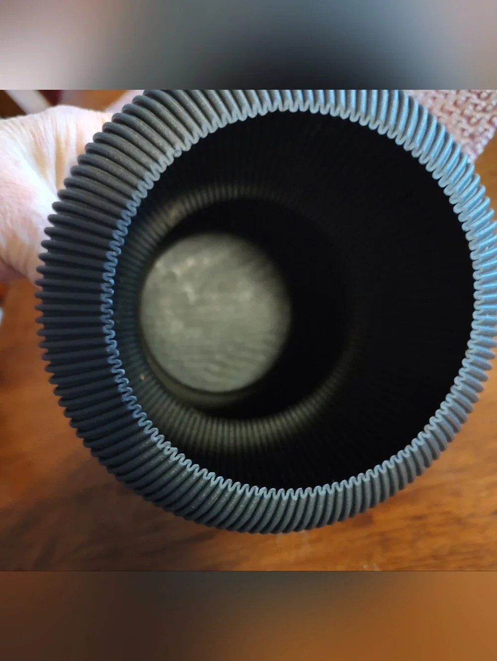 Modern Ribbed Double-Gourd Black Vase